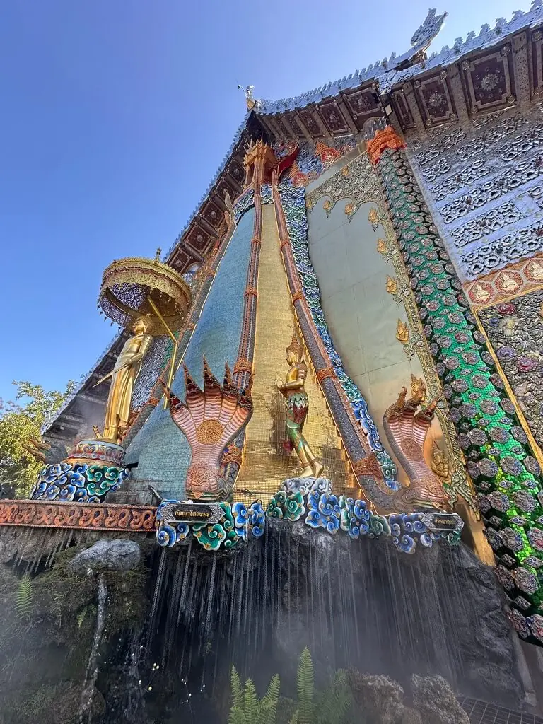 Wat Sri Don Moon temple, stop on the 140 km motorcycle loop near Chiang Mai