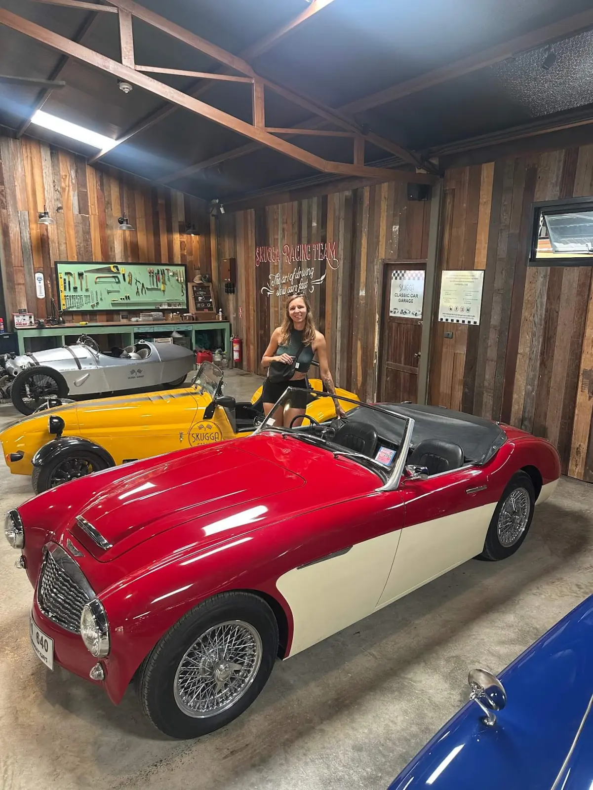 Vintage cars at a cafe stop on the 140 km motorcycle loop near Chiang Mai