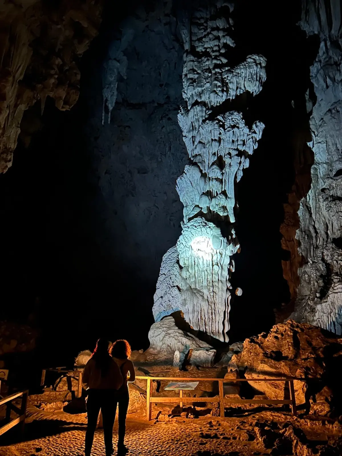 Motorcycle female tour - cave Thailand
