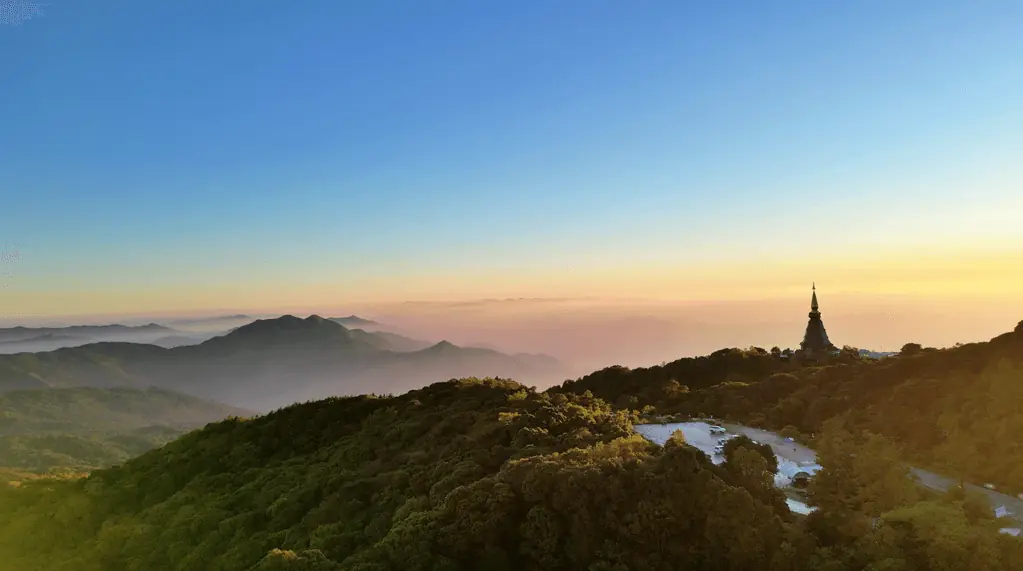 Doi Inthanon temples, motorcycle stop on the Mae Hong Son Loop